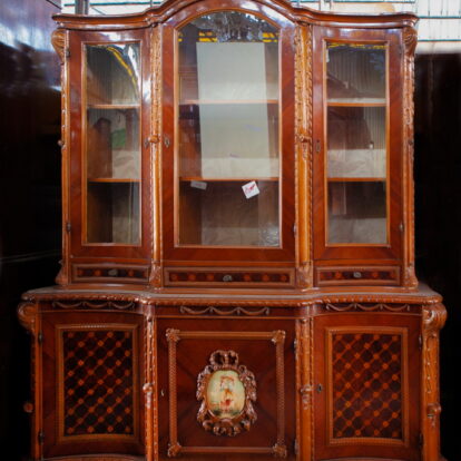 Vetrina Classica Stile Imperiale con Intarsi e Rifiniture di Pregio - 24258